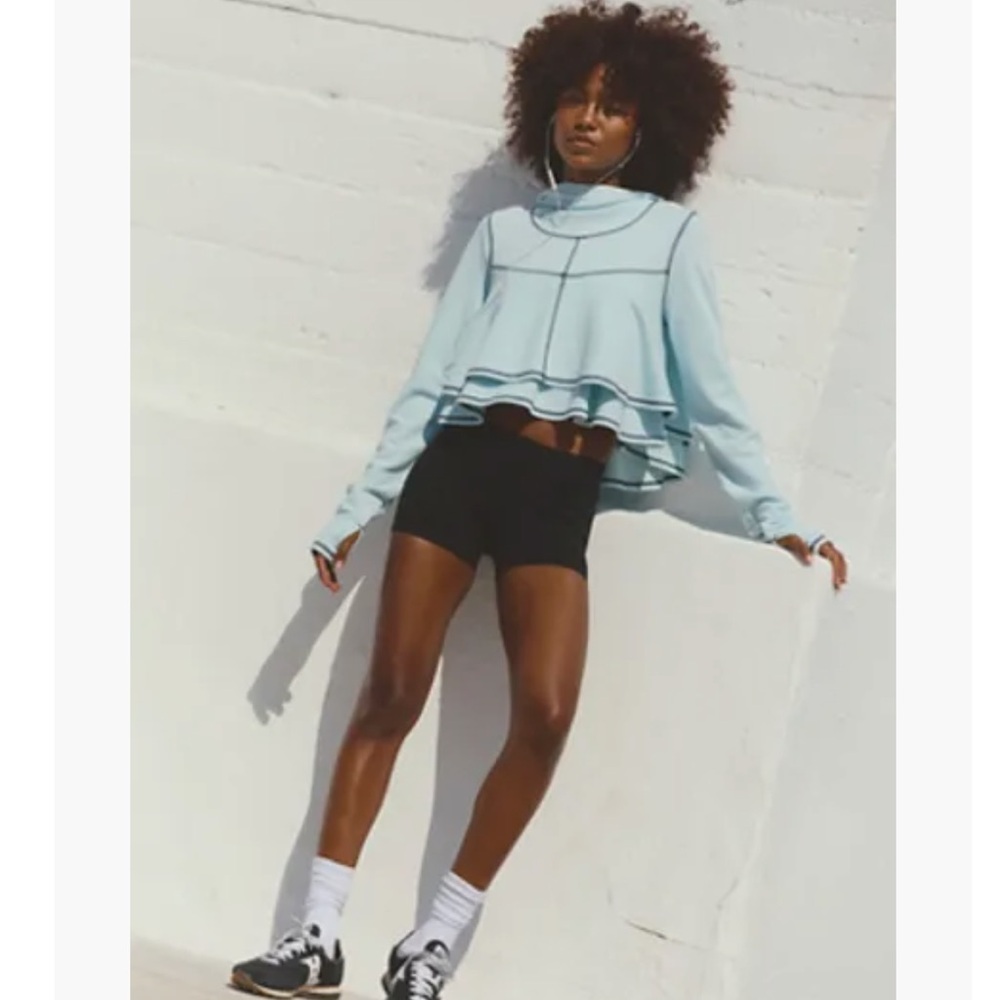 Z956. Free People First Place Pullover Light Blue Layered Crop Sweatshirt NWT - Picture 2 of 5